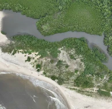 Construção dos molhes de Itapoá - SC