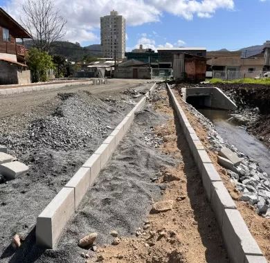 EXECUÇÃO DE OBRAS PARA LIGAÇÃO VIÁRIA DOS BAIRROS VÁRZEA E TABULEIRO DOS OLIVEIRAS - ITAPEMA/SC