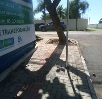 Obra de pavimentação asfáltica, adequação de drenagem pluvial e sinalização viária da Rua Flávio José Zandavalli (Rua 2400), localizada no bairro Centro – Balneário Piçarras/SC