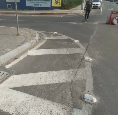 Obra de pavimentação asfáltica, adequação de drenagem pluvial e sinalização viária da Rua Flávio José Zandavalli (Rua 2400), localizada no bairro Centro – Balneário Piçarras/SC