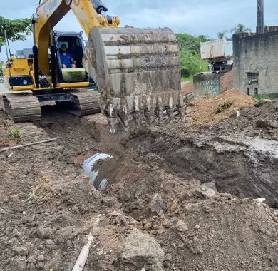 Obra de pavimentação em lajota, drenagem pluvial e sinalização viária das Ruas Santa Luzia e Ilhota, no bairro Itacolomi, Balneário Piçarras/SC