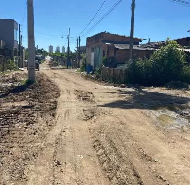 Obra de pavimentação em lajota, drenagem pluvial e sinalização viária das Ruas Santa Luzia e Ilhota, no bairro Itacolomi, Balneário Piçarras/SC