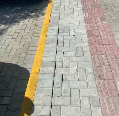 obra de pavimentação em paver e sinalização viária da Servidão de Acesso à Câmara de Vereadores do município de Balneário Piçarras/SC