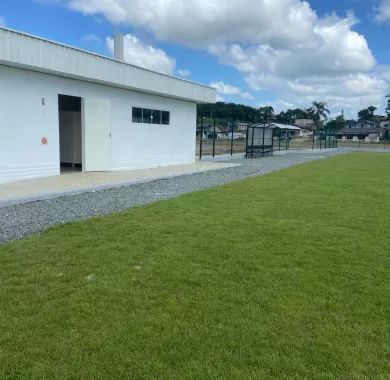 obra de revitalização e modernização do Campo de Futebol Municipal Quinca Ludo em Balneário Piçarras/SC