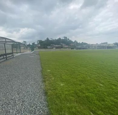 obra de revitalização e modernização do Campo de Futebol Municipal Quinca Ludo em Balneário Piçarras/SC