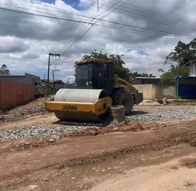 Obra de pavimentação asfáltica, drenagem pluvial e sinalização viária da Estrada Geral da Lagoa, Balneário Piçarras-SC.