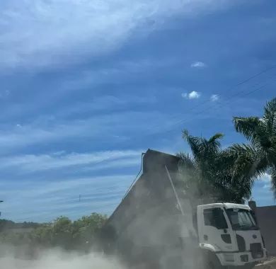 Obra de pavimentação asfáltica, drenagem pluvial e sinalização viária da Estrada Geral da Lagoa, Balneário Piçarras-SC.