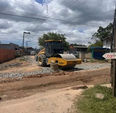 Obra de pavimentação asfáltica, drenagem pluvial e sinalização viária da Estrada Geral da Lagoa, Balneário Piçarras-SC.