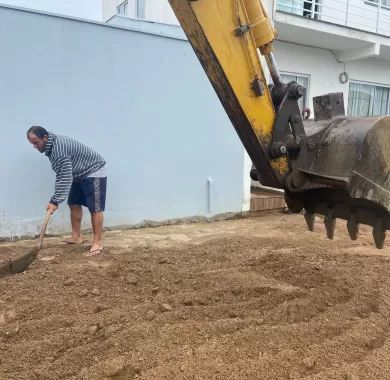 Obras de pavimentação em paver, drenagem pluvial e sinalização viária da Rua João Inácio de Borba, localizada no bairro Centro, Balneário Piçarras/SC