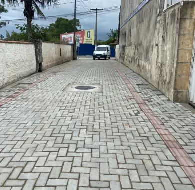 Obras de pavimentação em paver, drenagem pluvial e sinalização viária da Rua João Inácio de Borba, localizada no bairro Centro, Balneário Piçarras/SC