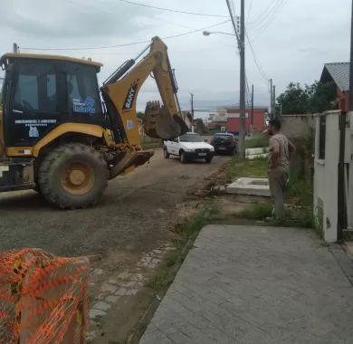 OBRA DE PAVIMENTAÇÃO ASFÁLTICA E EM PAVER RUAS JOSÉ DA COSTA FLORES E VEREADOR ALMIRO BERNARDO DA SILVA – CENTRO, BALNEÁRIO PIÇARRAS/SC