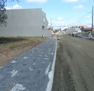 OBRA DE PAVIMENTAÇÃO ASFÁLTICA E EM PAVER RUAS JOSÉ DA COSTA FLORES E VEREADOR ALMIRO BERNARDO DA SILVA – CENTRO, BALNEÁRIO PIÇARRAS/SC