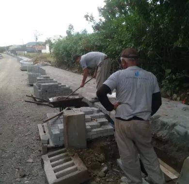 OBRA DE PAVIMENTAÇÃO ASFÁLTICA E EM PAVER RUAS JOSÉ DA COSTA FLORES E VEREADOR ALMIRO BERNARDO DA SILVA – CENTRO, BALNEÁRIO PIÇARRAS/SC