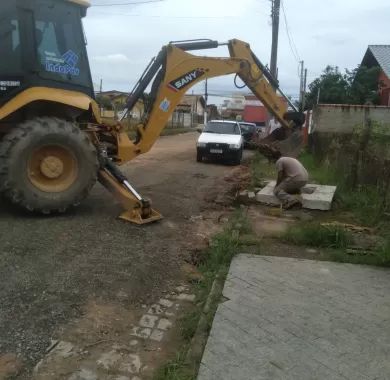 OBRA DE PAVIMENTAÇÃO ASFÁLTICA E EM PAVER RUAS JOSÉ DA COSTA FLORES E VEREADOR ALMIRO BERNARDO DA SILVA – CENTRO, BALNEÁRIO PIÇARRAS/SC